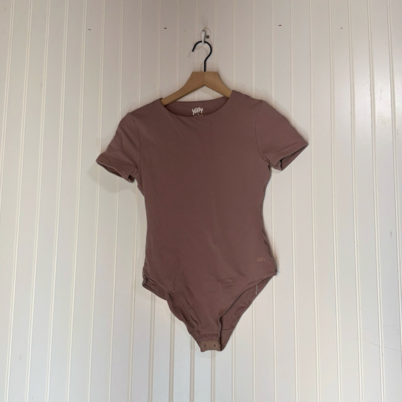 Yitty Lizzo Body Suit Sz M Mesh Disco Pink Short Sleeve Clip Bottom - Picture 1 of 8